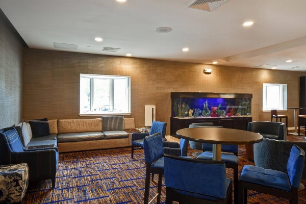 Courtyard by Marriott Cape Cod Hyannis image 3